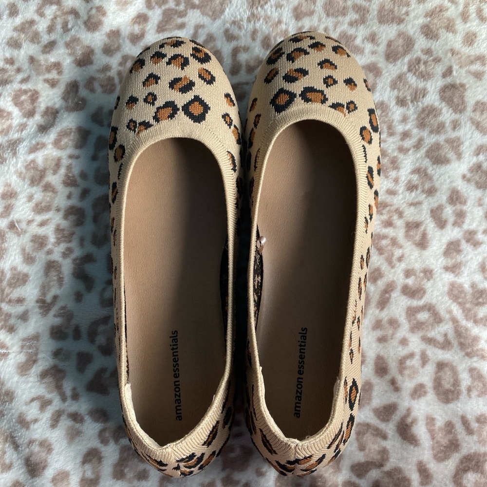Amazon Essentials Tan and Black Loafers